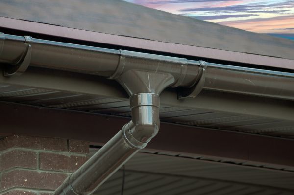 Building Gutter Installation in Powell